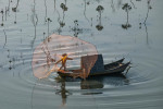 2024 019 Sergileme Yanqun LYU A net over tiny boat