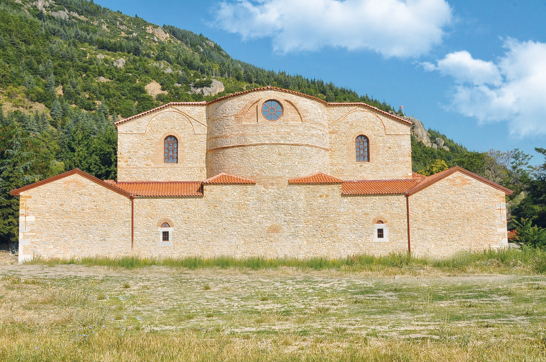 Tarihi ermeni kilisesi 002