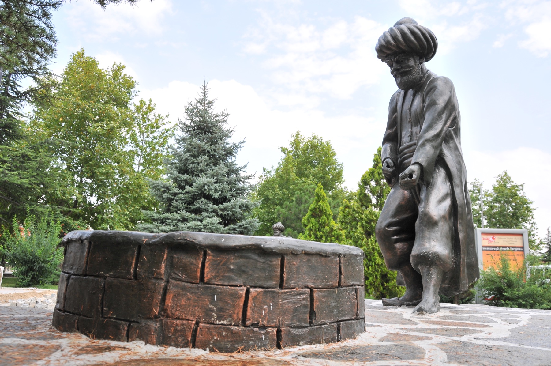 Gulmece parki ve nasreddin hoca heykelleri 002