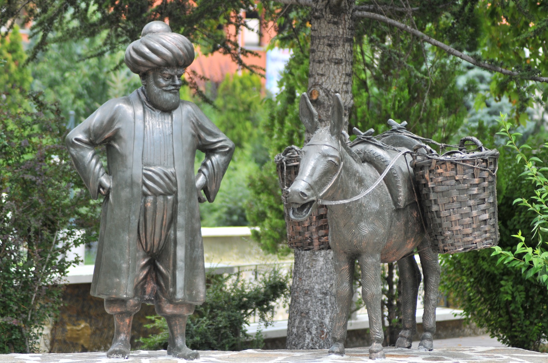 Gulmece parki ve nasreddin hoca heykelleri 019