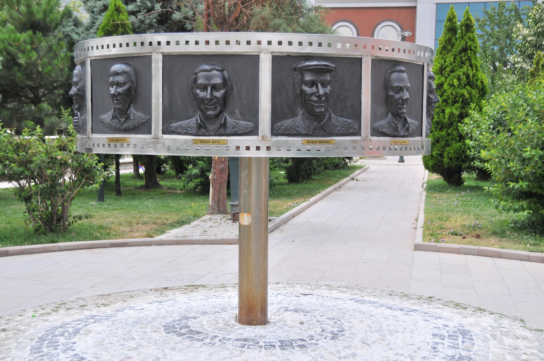 Gulmece parki ve nasreddin hoca heykelleri 030